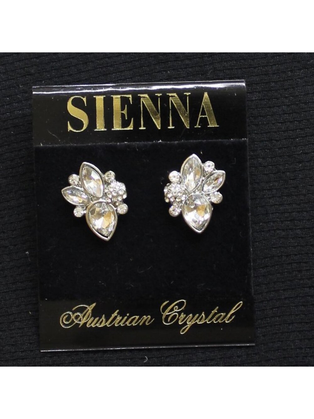 NWT Sienna Austrian Crystal Teardrop Petal Earrings Silver Gray / Clear 1"
